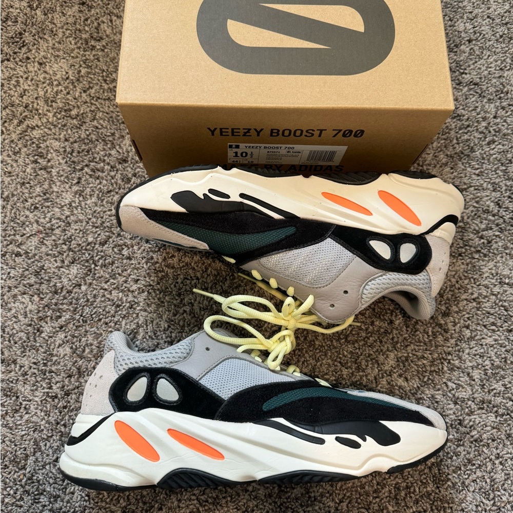 Yeezy 700 waverunner